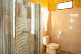 Gusung Indah Bungalow & Restaurant by OYO Rooms