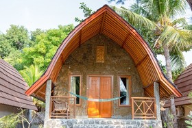 Gusung Indah Bungalow & Restaurant by OYO Rooms