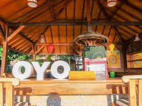 Gusung Indah Bungalow & Restaurant by OYO Rooms