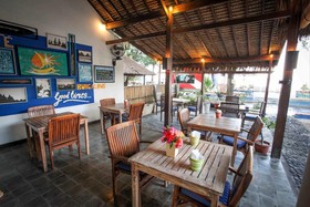 Bale Sampan Bungalows