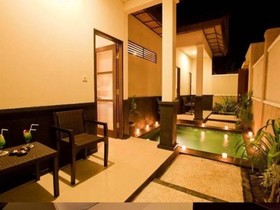 Black Penny Villas