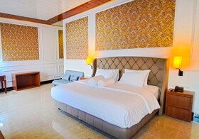 Gili Beachfront Suites