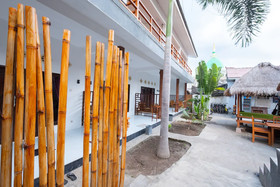 Gili Hill Cottage by OYO Rooms