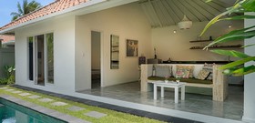 Gili Khumba Villas