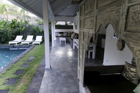 Gili Khumba Villas