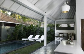 Gili Khumba Villas