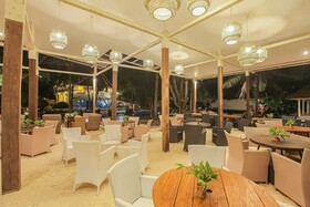 Jambuluwuk Oceano Resort Gili Trawangan
