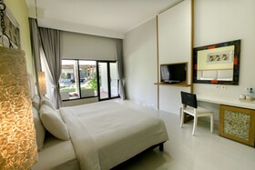 Jambuluwuk Oceano Resort Gili Trawangan