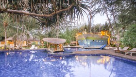Jambuluwuk Oceano Resort Gili Trawangan