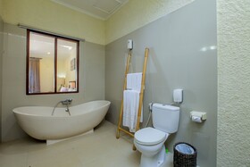 Jambuluwuk Oceano Resort Gili Trawangan