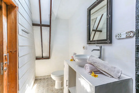 Ozzy Cottage & Bungalow by OYO Rooms