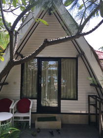 Ozzy Cottages & Bungalows