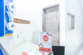 White House by OYO Rooms