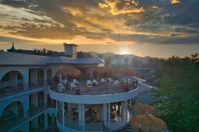 El Tropico Boutique Hotel