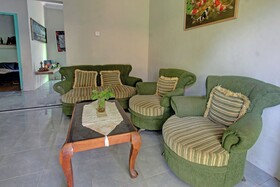 Kamar Lombok By OYO