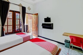 Adhya Guest House by OYO
