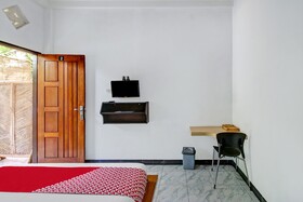 Adhya Guest House by OYO