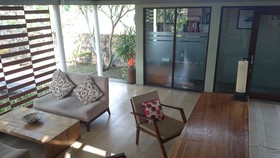 Ayom Suite