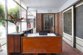 Wisata Hotel by OYO