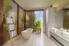 Selong Selo Resort and Residences
