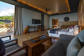 Katamaran Hotel & Resort