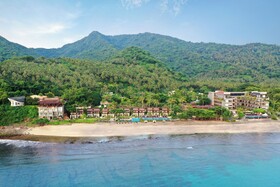 Katamaran Hotel & Resort