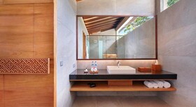 Katamaran Hotel & Resort