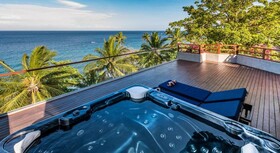 Katamaran Hotel & Resort