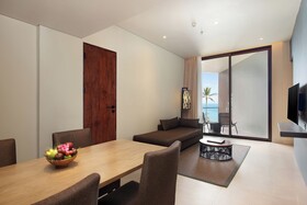 Katamaran Hotel & Resort