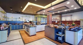 Katamaran Hotel & Resort