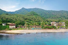 Katamaran Hotel & Resort