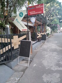 Poppies Senggigi Hostel