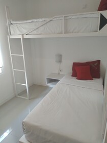 Poppies Senggigi Hostel