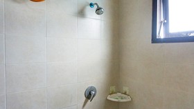 Viona Hotel by RedDoorz