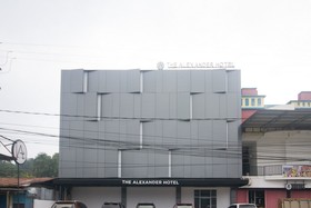 The Alexander Hotel by RedDoorz