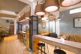 The Alexander Hotel by RedDoorz