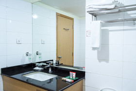 OYO 666 D' Grande Hotel Batam