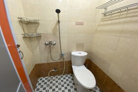 Hotel California 2 by OYO