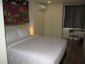 Nite And Day Batam Jodoh Square