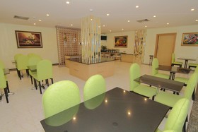 OYO 666 D' Grande Hotel Batam by Airy