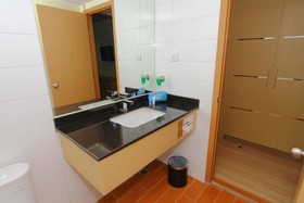 OYO 666 D' Grande Hotel Batam by Airy