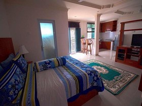 Smiling Hill Apartments & Guesthouse