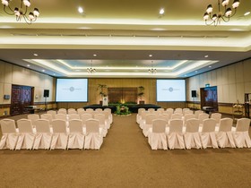 Mayang Sari Beach Resort