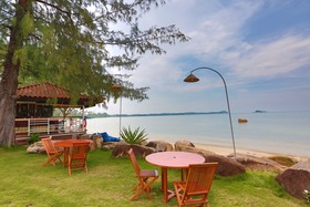 Pantai Indah Lagoi Bintan