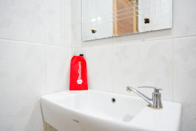 Omar Hotel by Reddoorz