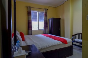 Atomy Hotel by RedDoorz