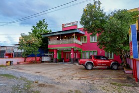 Atomy Hotel by RedDoorz