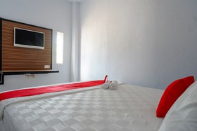 Hotel Viranza by RedDoorz