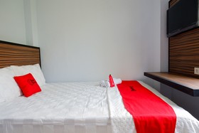 Hotel Viranza by RedDoorz