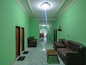 Penginapan Syariah Al Syifa by OYO